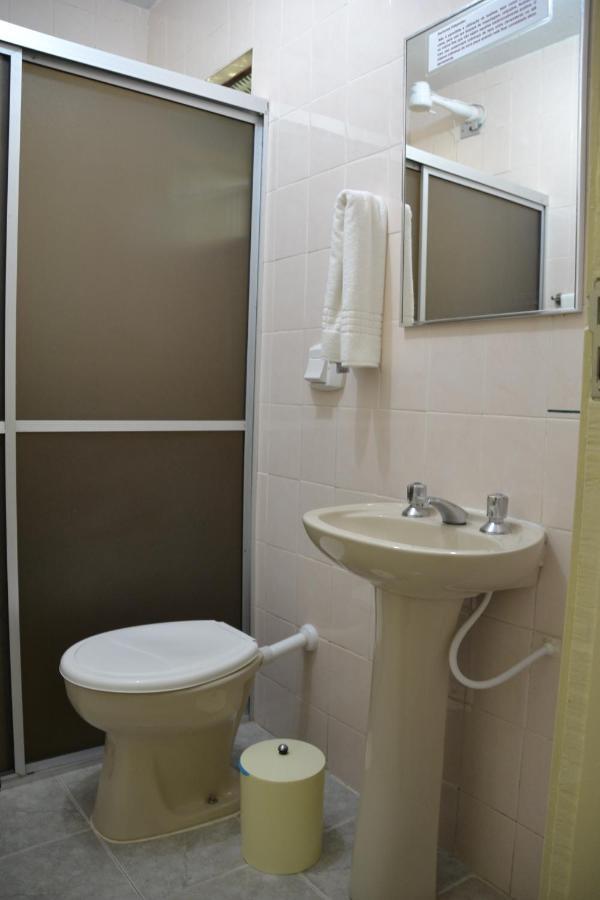 Hotel Pousada Dos Pinheiros 卡内拉 外观 照片