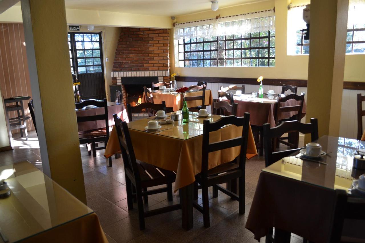 Hotel Pousada Dos Pinheiros 卡内拉 外观 照片